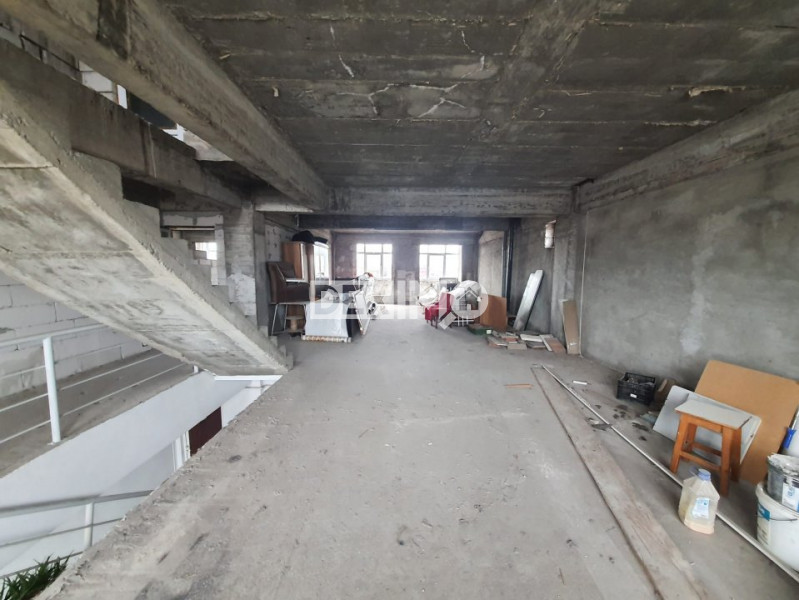 EXCLUSIV!INEL I-INSTITUTUL DE MARINA APARTAMENT CU 2 CAMERE LOC PARCARE IN GARAJ