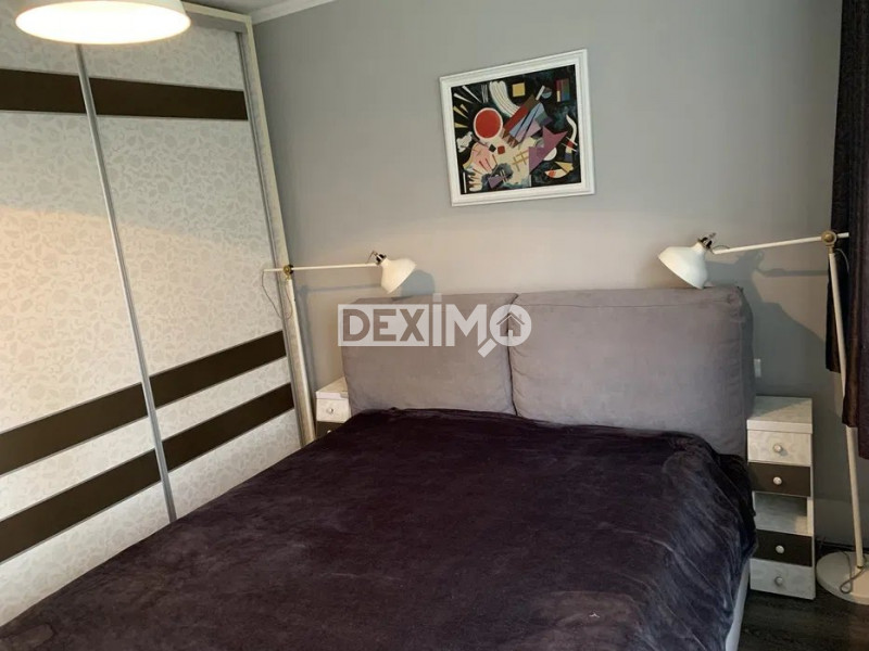 Apartament 3 Camere - Zona Far - Etaj 1 - Mobilat - Centrala Pe Gaze