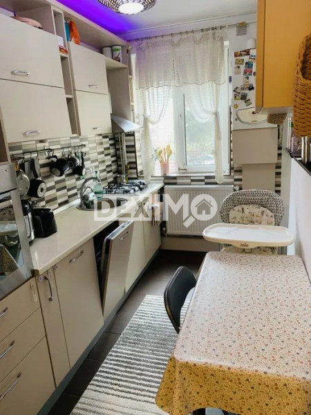 Apartament 3 Camere - Zona Far - Etaj 1 - Mobilat - Centrala Pe Gaze