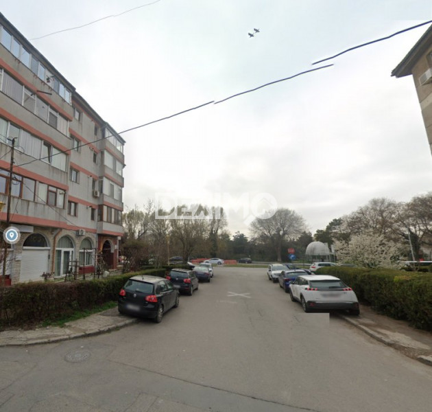 Apartament 2 Camere - Delfinariu - Etaj 2 - Necesita Imbunatatiri