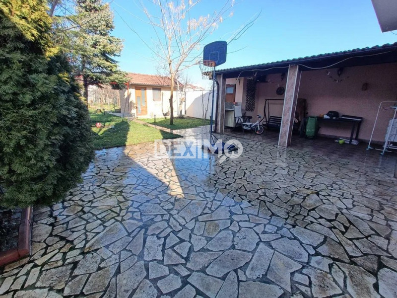 Vila Dubla - Perfecta Pentru Doua Familii - La Cheie !!!