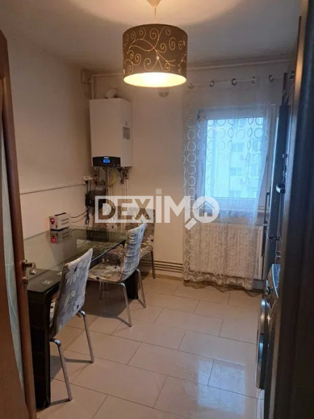 INEL II-APARTAMENT CU 4 CAMERE MOBILAT COMPLET GAZE LOC PARCARE