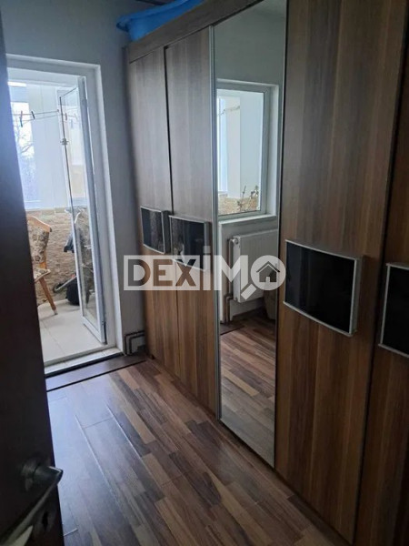 INEL II-APARTAMENT CU 4 CAMERE MOBILAT COMPLET GAZE LOC PARCARE