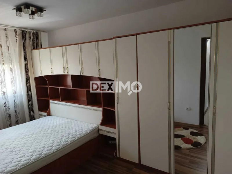 INEL II-APARTAMENT CU 4 CAMERE MOBILAT COMPLET GAZE LOC PARCARE