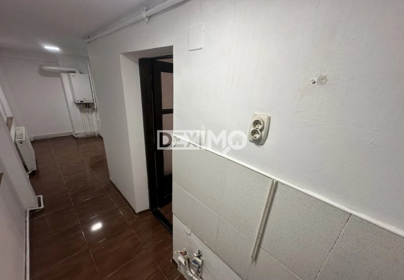 FALEZA NORD-APARTAMENT CU 3 CAMERE DECOMANDATE CENTRALA GAZE