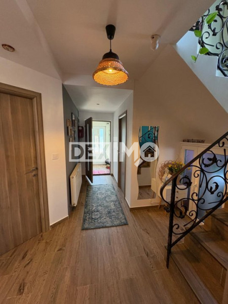 Vila 5 Camere - Curte Amenajata - Constructie 2010 - Cumpana