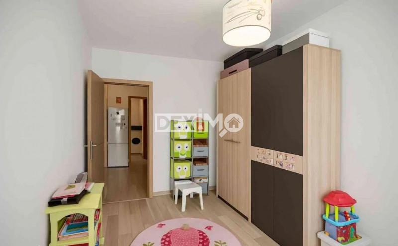 City Mall- Ap 3 camere decomandat – Etaj 2- Centrală gaze-Parcare-Vedere dubla