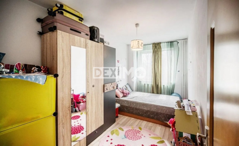 City Mall- Ap 3 camere decomandat – Etaj 2- Centrală gaze-Parcare-Vedere dubla