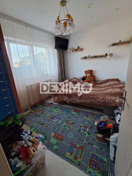 TOMIS NORD-CIRESICA 3 CAMERE DECOMANDATE CENTRALA GAZE