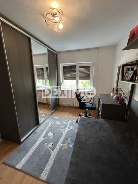 Apartament 3 Camere - La Cheie !!!
