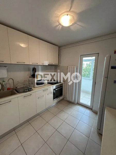 Apartament 3 Camere - La Cheie !!!