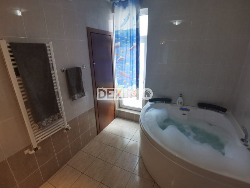 STATIUNEA MAMAIA-SUMMERLAND APARTAMENT CU 3 CAMERE 125 MP MOBILAT