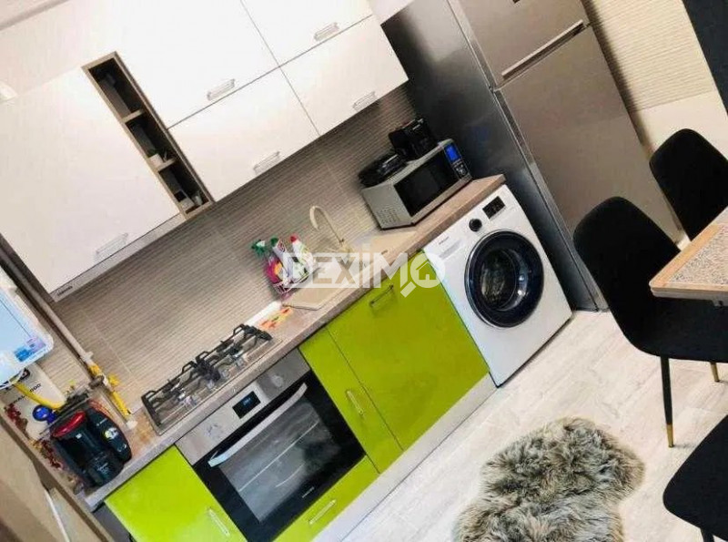 Studio La Malul Marii - Complet Accesorizat - Ocazie !