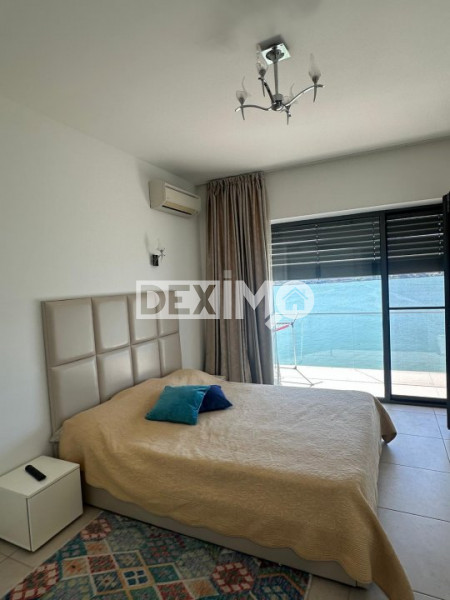  Vedere Frontala La Lac - Loc Parcare - Termen Lung