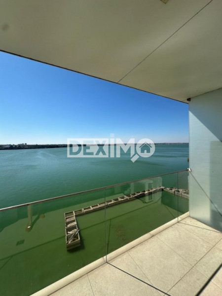  Vedere Frontala La Lac - Loc Parcare - Termen Lung