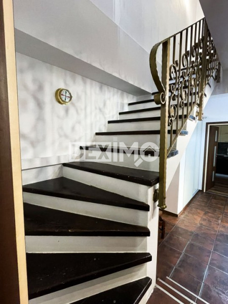 CASA MODERNA 3 CAMERE 2 BAI P+M CURTE 20 MP