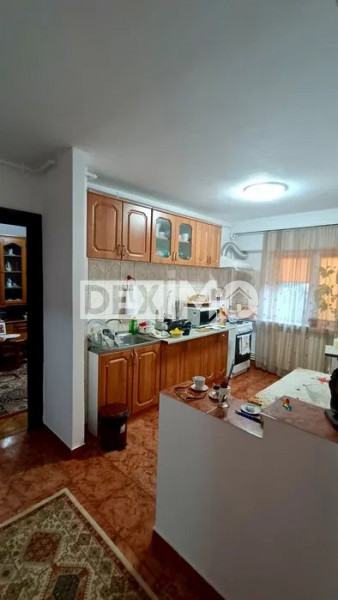 TOMIS III-ANAF ET 3 APARTAMENT CU 3 CAMERE MOBILAT CENTRALA GAZE