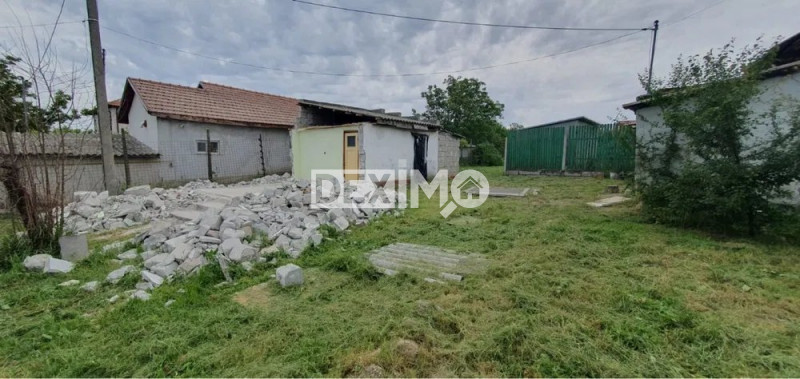 Teren Palazu Mare - Utilitati La Poarta 