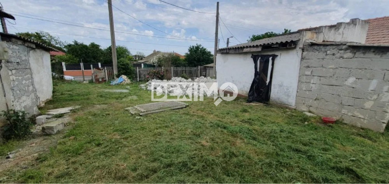 Teren Palazu Mare - Utilitati La Poarta 