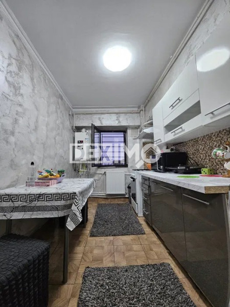 VICTORIA-APARTAMENT CU 2 CAMERE MOBILAT CENTRALA GAZE