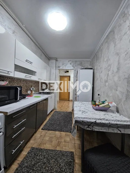 VICTORIA-APARTAMENT CU 2 CAMERE MOBILAT CENTRALA GAZE