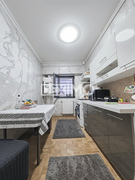 VICTORIA-APARTAMENT CU 2 CAMERE MOBILAT CENTRALA GAZE