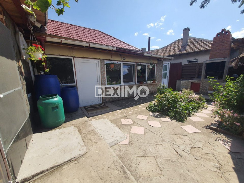 Casa In Ovidiu - La Doi Pasi De Lac - Teren Generos !