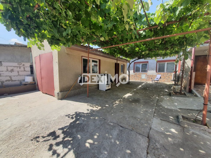 Casa In Ovidiu - La Doi Pasi De Lac - Teren Generos !