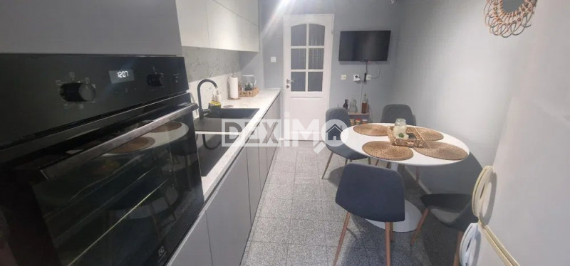 Aprtament La Cheie - 3 Camere Decomandate - Etajul I