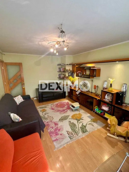 FAR-APARTAMENT CU 3 CAMERE DECOMANDAT MOBILAT CENTRALA GAZE