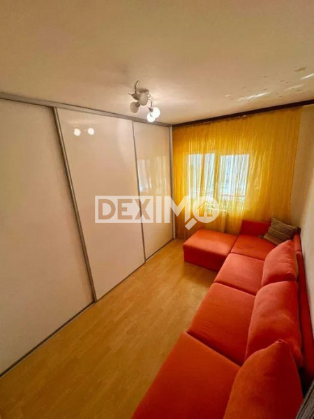 FAR-APARTAMENT CU 3 CAMERE DECOMANDAT MOBILAT CENTRALA GAZE