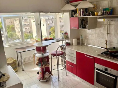 FAR-APARTAMENT CU 3 CAMERE DECOMANDAT MOBILAT CENTRALA GAZE