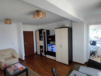Apartament Decomandat - Etaj Intermediar - Zona Compozitori