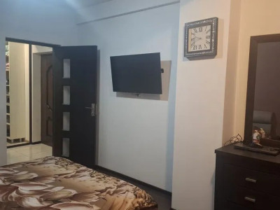 SCAFANDRI-APARTAMENT CU 2 CAMERE MOBILAT VEDERE CATRE MARE