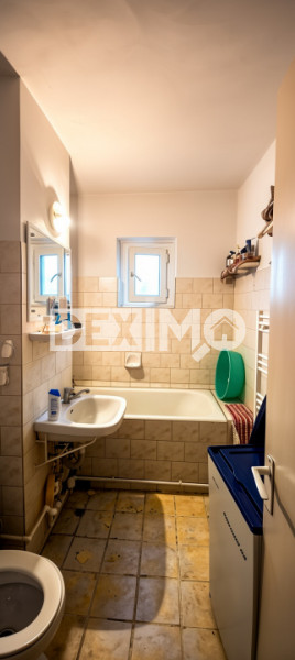 Apartament Decomandat - Etajul I - Centrala Gaze !