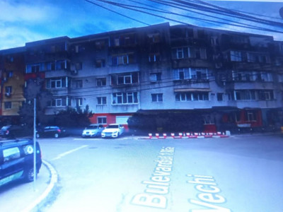 Apartament Decomandat - Etajul I - Centrala Gaze !