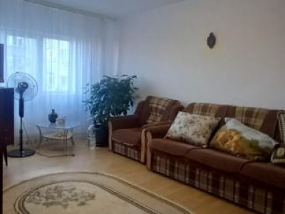 Apartament Decomandat - Etajul I - Centrala Gaze !