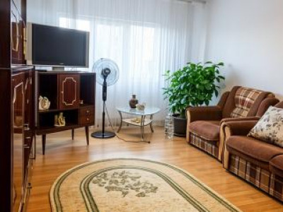 Apartament Decomandat - Etajul I - Centrala Gaze !