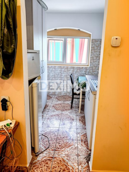Apartament Decomandat - Spatiu Comercial In Acte - Abator