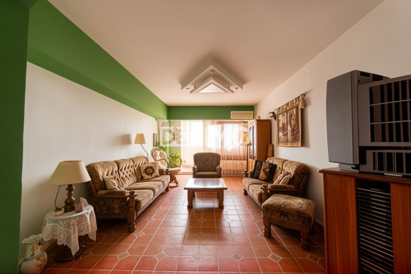 FALEZA SUD-POARTA 6-APARTAMENT CU 4 CAMERE 100 MP CENTRALA GAZE