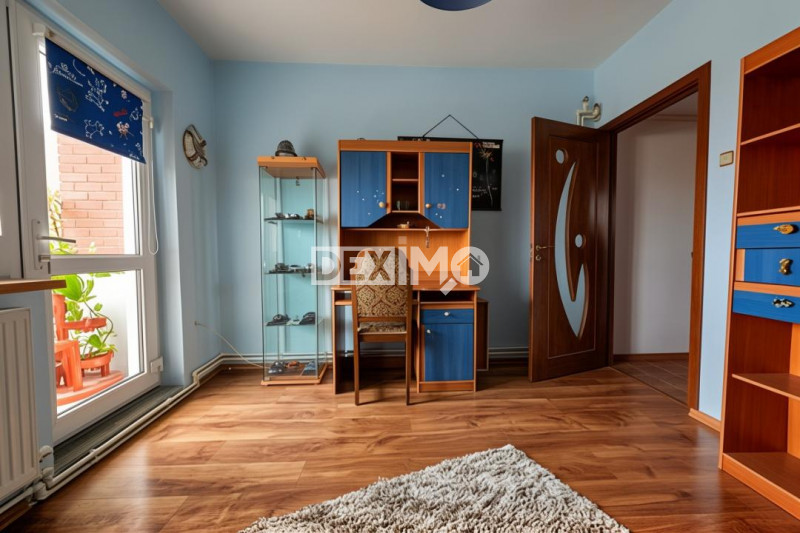 FALEZA SUD-POARTA 6-APARTAMENT CU 4 CAMERE 100 MP CENTRALA GAZE