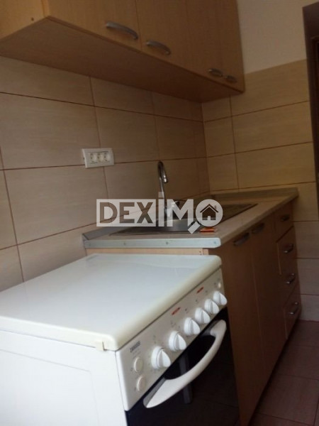 Apartament 3 Camere Semidecomandate - Zona Tomis Nord - Etaj 1 - Gaze