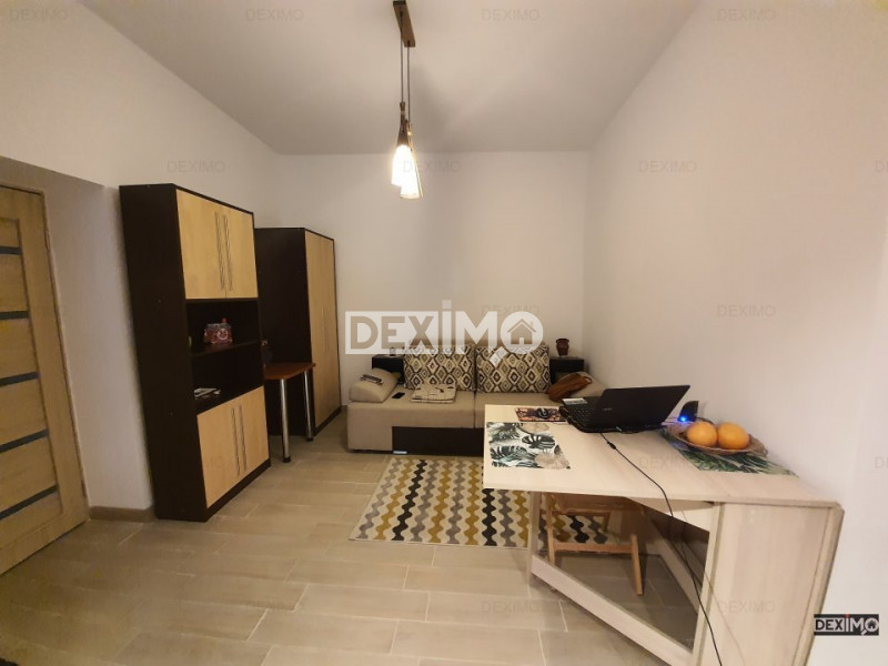 REPUBLICA CASA CU 2 CAMERE CURTE BECI RENOVATA  