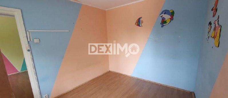 Apartament 3 Camere - Zona KM 4-5 - Etaj 2 - Balcon