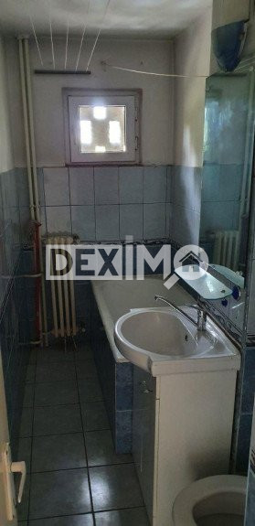 Apartament 3 Camere - Zona KM 4-5 - Etaj 2 - Balcon