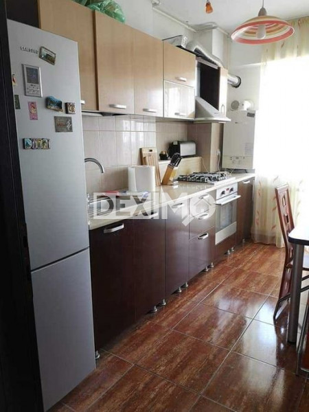 Apartament 3 Camere - Zona Tomis Plus - Mobilat - Loc De Parcare