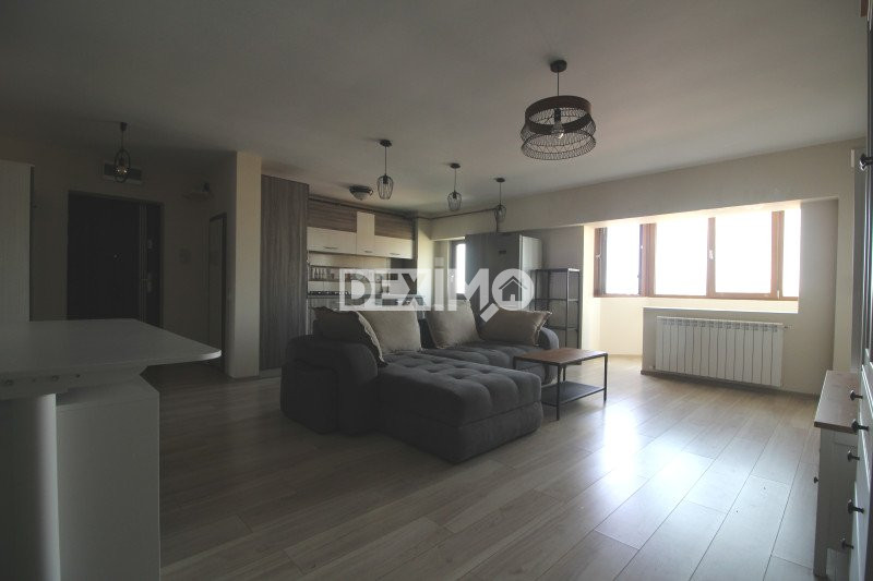 Apartament 3 Camere - Zona Centrala - Vedere Directa La Mare - Oportunitate !