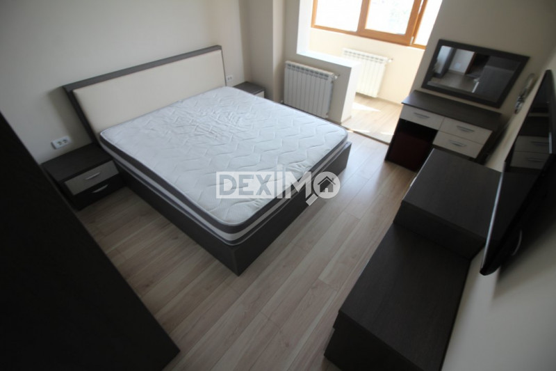 Apartament 3 Camere - Zona Centrala - Vedere Directa La Mare - Oportunitate !