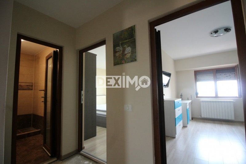 Apartament 3 Camere - Zona Centrala - Vedere Directa La Mare - Oportunitate !