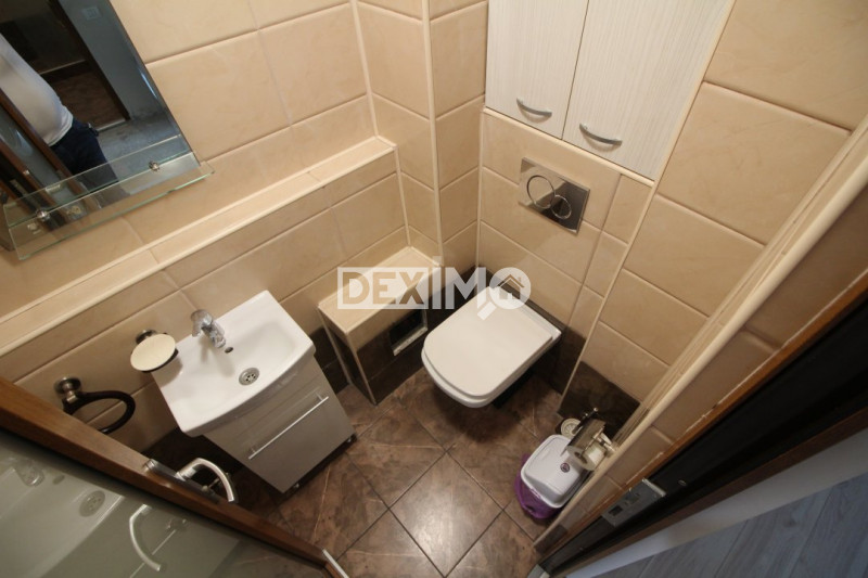 Apartament 3 Camere - Zona Centrala - Vedere Directa La Mare - Oportunitate !